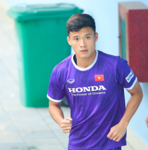 Trần Văn Đạt - Tiền vệ sáng giá của đội bóng Thủ Đô