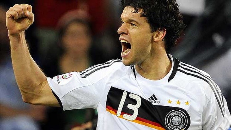 Cầu thủ Michael Ballack - Kẻ về nhì vĩ đại của làng túc cầu 1 Cầu thủ Michael Ballack - Kẻ về nhì vĩ đại của làng túc cầu