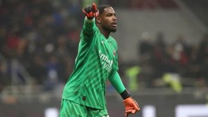 Thủ môn Mike Maignan - Hàng thải PSG đến ngôi sao số 1 trong khung thành Pháp