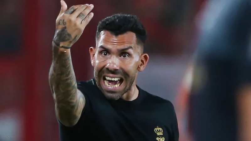 Cầu thủ Carlos Tevez - Gã tiền đạo cá tính với tấm lòng cao cả