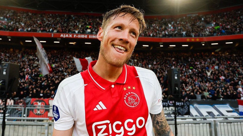 Cầu thủ Wout Weghorst - Tiền đạo tầm trung và những khoảnh khắc