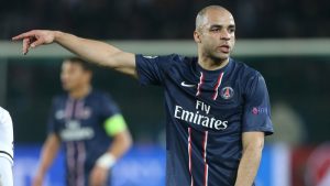 Cầu thủ Alex - Một hậu vệ lạ lùng của bóng đá Brazil