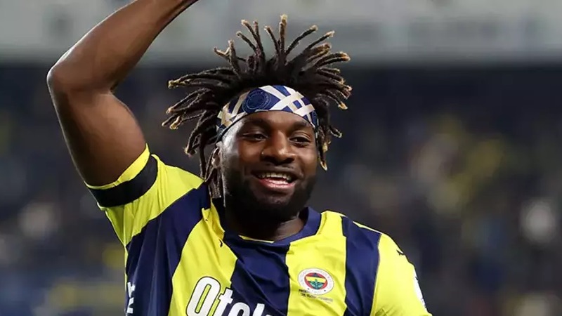 Cầu thủ Allan Saint-Maximin - Sự tự tin làm nên điều khác biệt